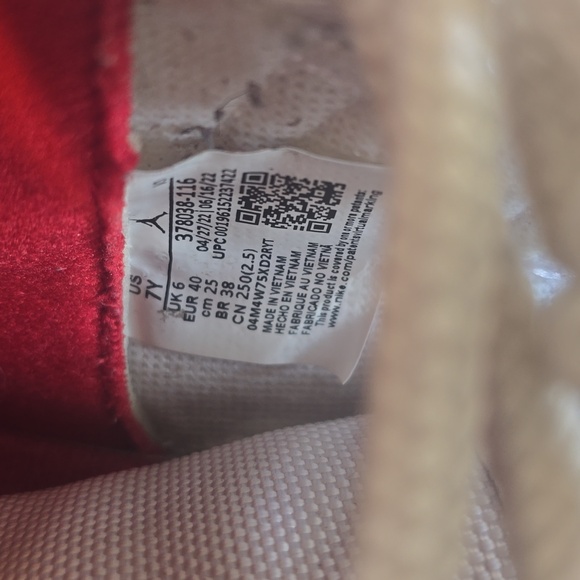 Jordan 11 Cherry Mid - Picture 5 of 5